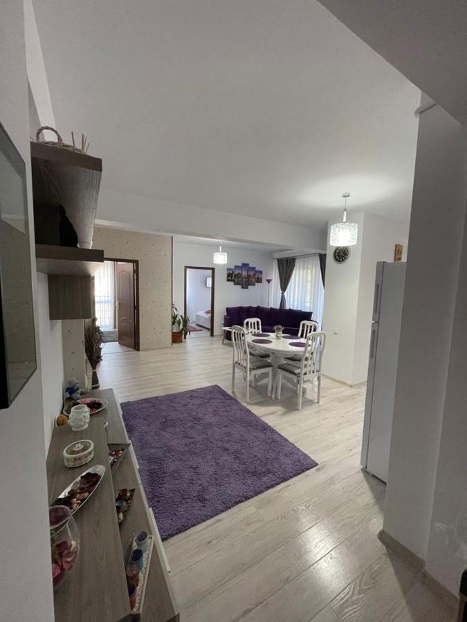 Deny'S Apartament Gura Humorului Eksteriør billede